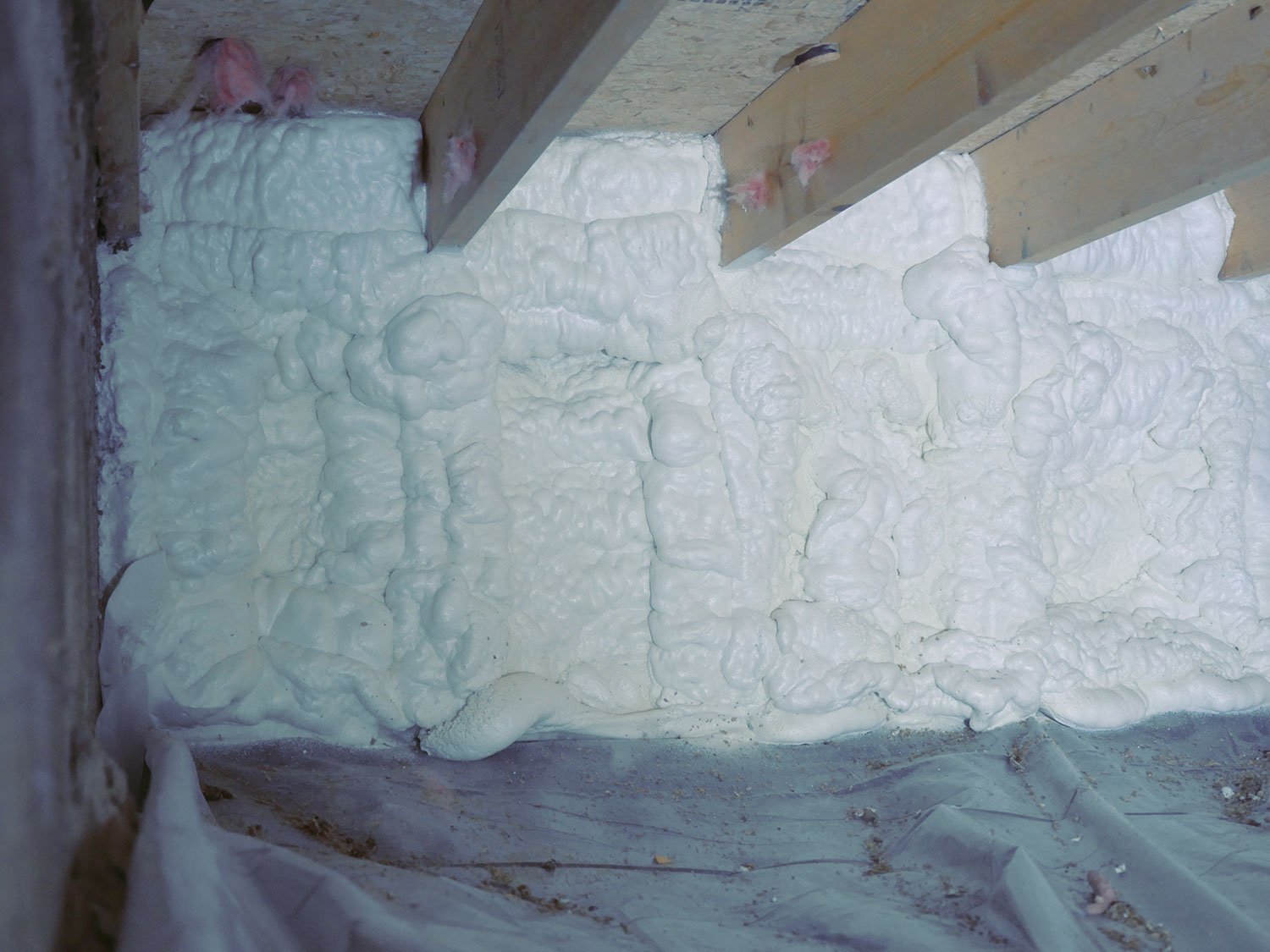 The Ultimate Guide to Spray Foam Insulation in Crawl Spaces